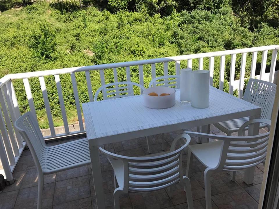 Apartment Titaneli Kotor Buitenkant foto