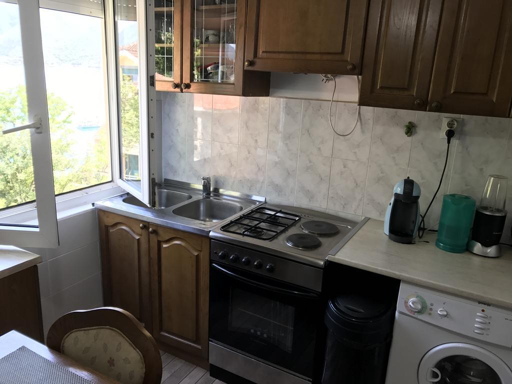 Apartment Titaneli Kotor Buitenkant foto