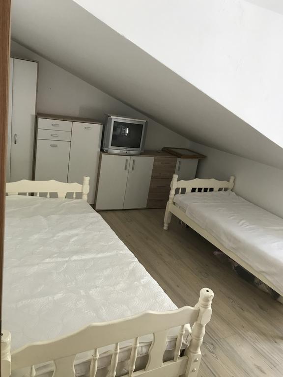 Apartment Titaneli Kotor Buitenkant foto